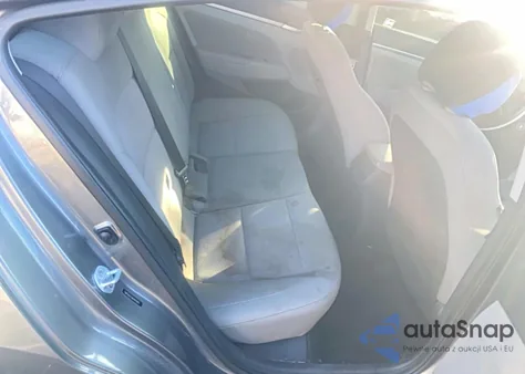 2019 Hyundai Elantra Sel z USA, uszkodzony, nr VIN 5NPD84LF6KH443843